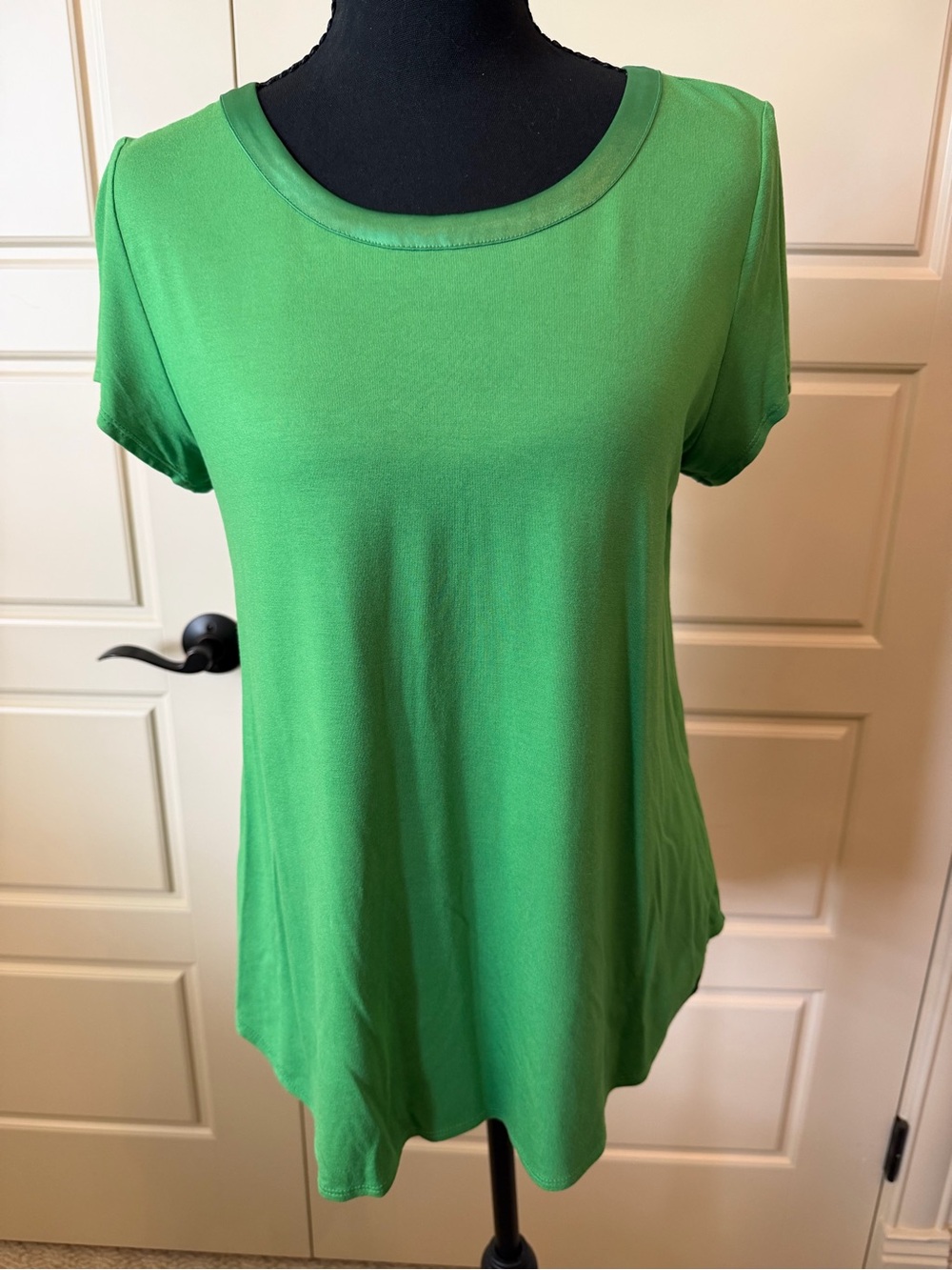 Alfani Bright Green Short Sleeve Scoop Neck Tee
